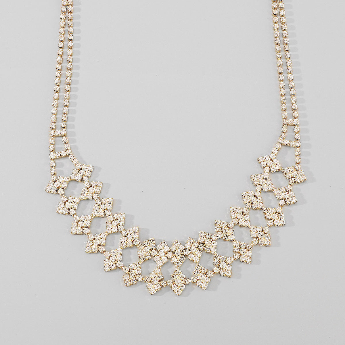 Shiny Round Claw Chain Inlay Rhinestones Women's Necklace