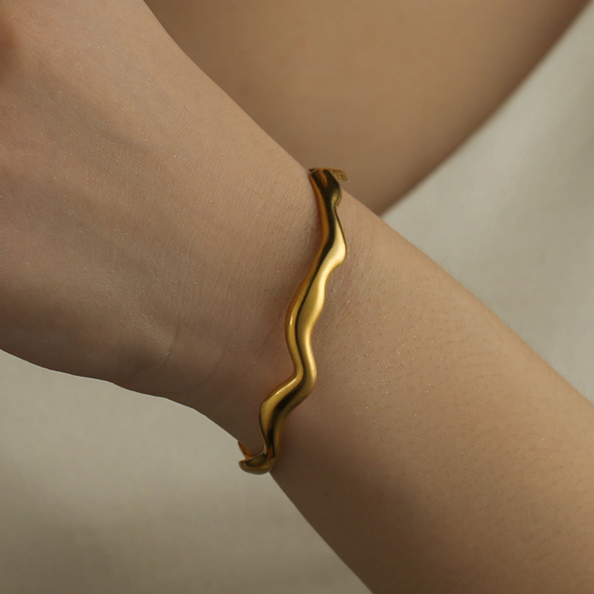 Wave Stainless Steel Plating Bangle