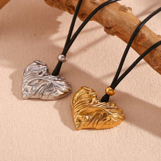 Vintage Style Classic Style, Heart Shape Stainless Steel Pendant Necklace