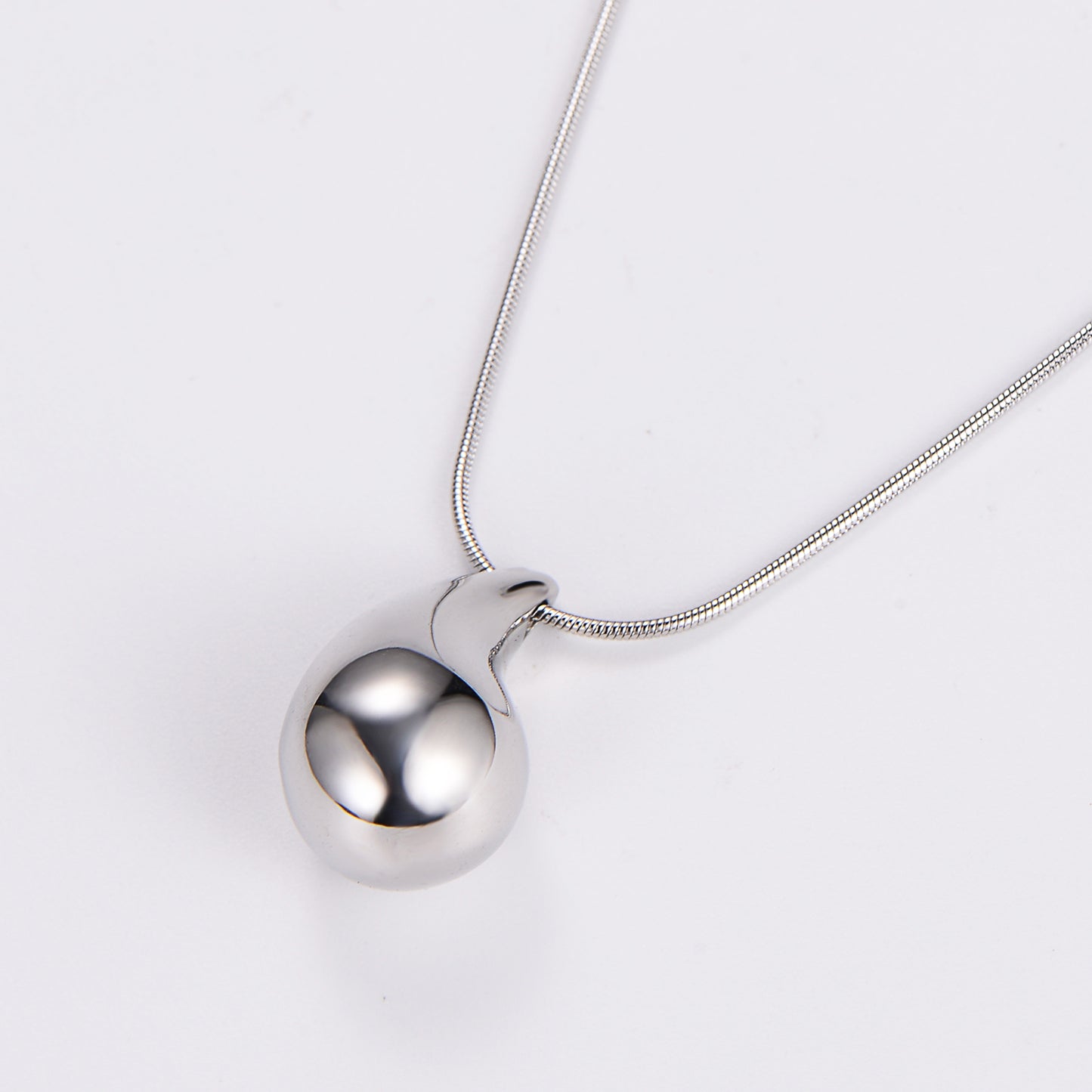 Stainless Steel Elegant Water Droplets Pendant Necklace