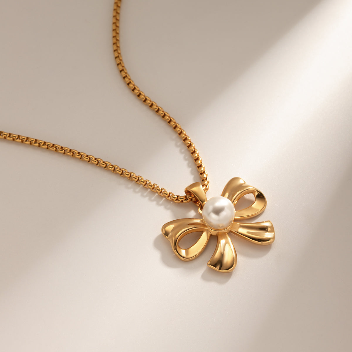 Stainless Steel IG Style Elegant Bow Knot Plating Inlay Artificial Pearls Pendant Necklace