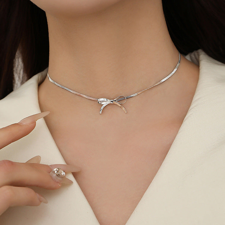 Titanium Steel Elegant Simple Style Bow Knot Plating Choker