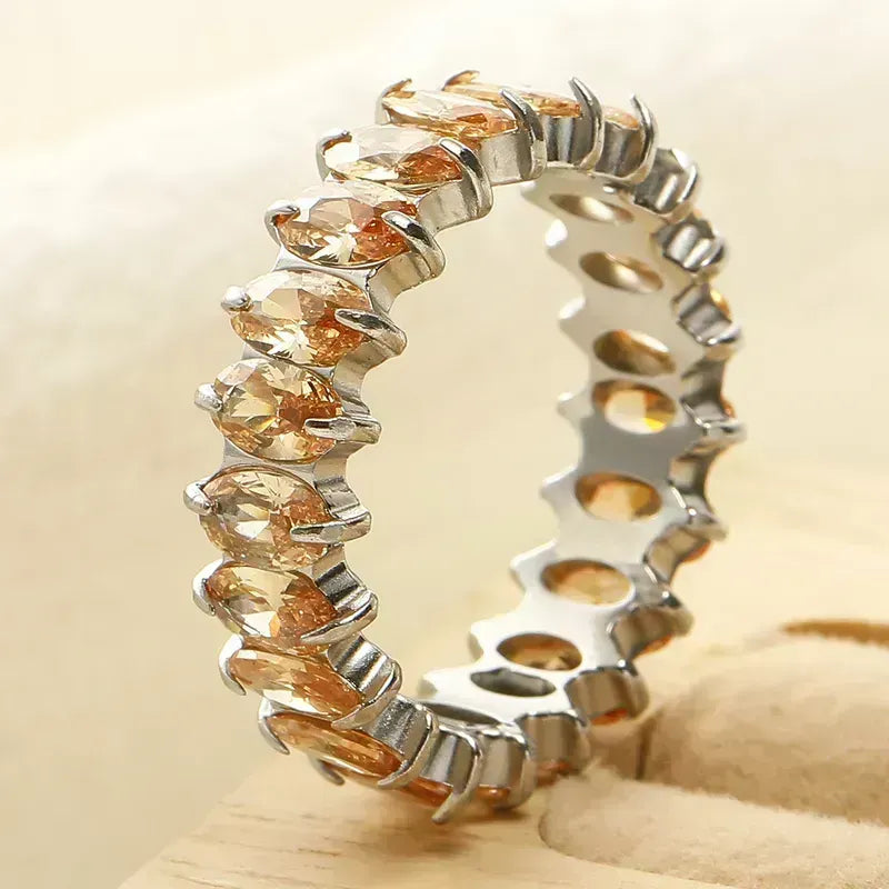 Elegant γεωμετρικό δαχτυλίδι με ζιργκόν σε ασημί επιμετάλλωση από ατσάλι τιτανίου 