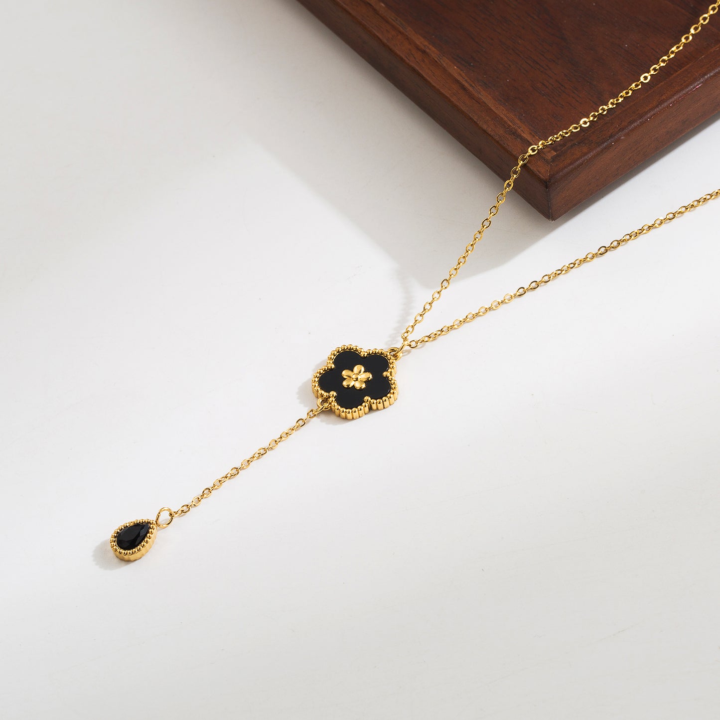 Elegant Simple Style Flower Stainless Steel Necklace