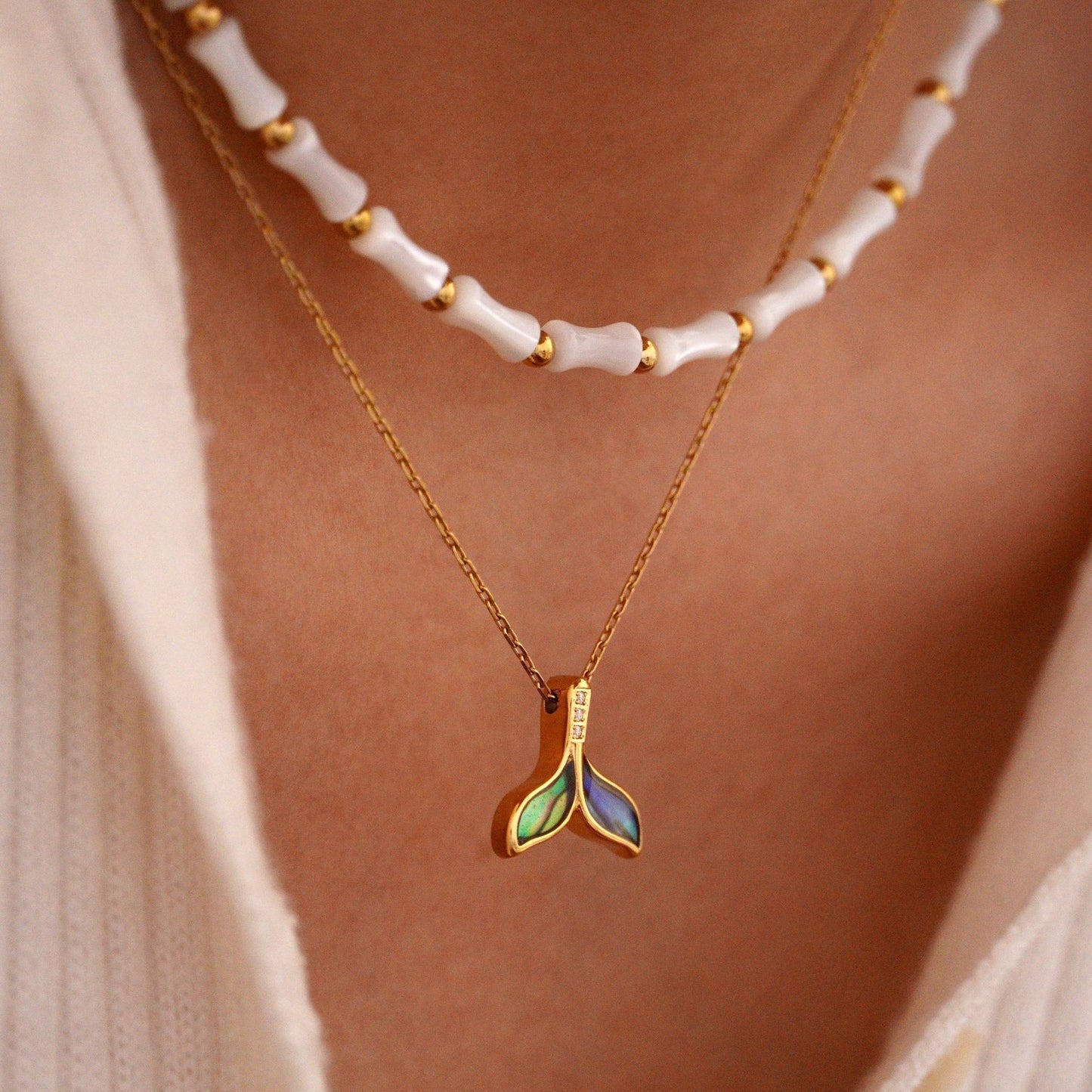 Fish Tail Shell Zircon Pendant Necklace