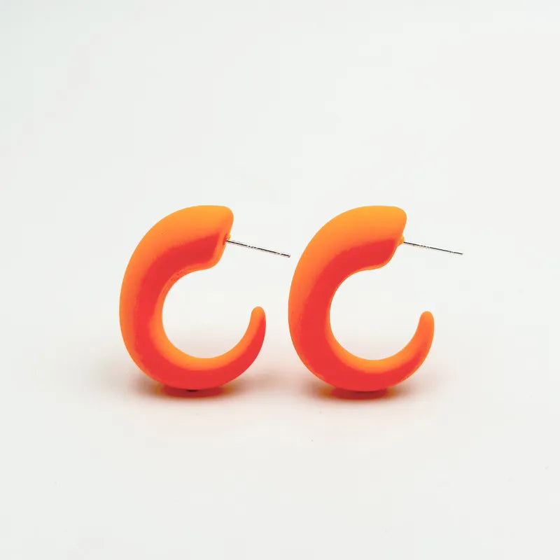 Sweet C Shape Geometric Arylic Ear Studs, pack of 2 pieces