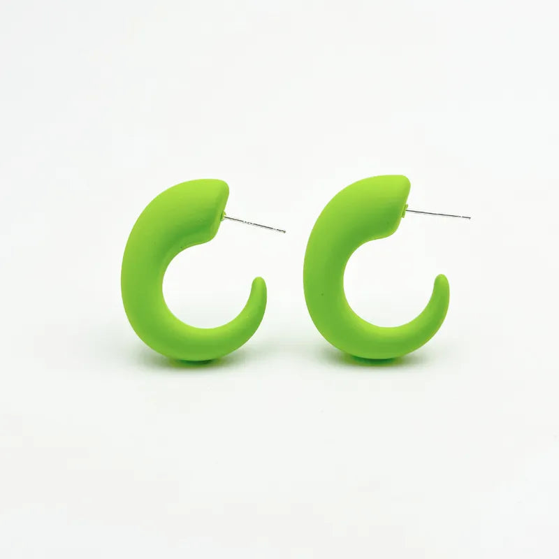 Sweet C Shape Geometric Arylic Ear Studs, pack of 2 pieces