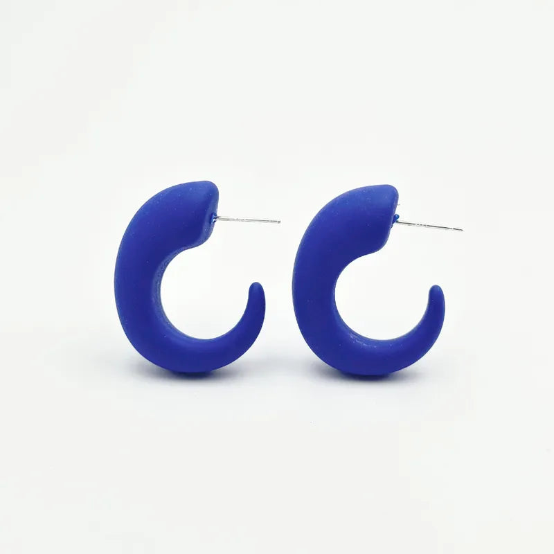 Sweet C Shape Geometric Arylic Ear Studs, pack of 2 pieces