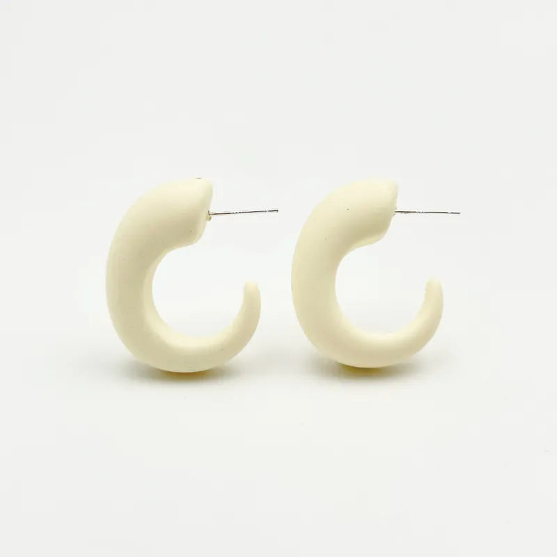 Sweet C Shape Geometric Arylic Ear Studs, pack of 2 pieces