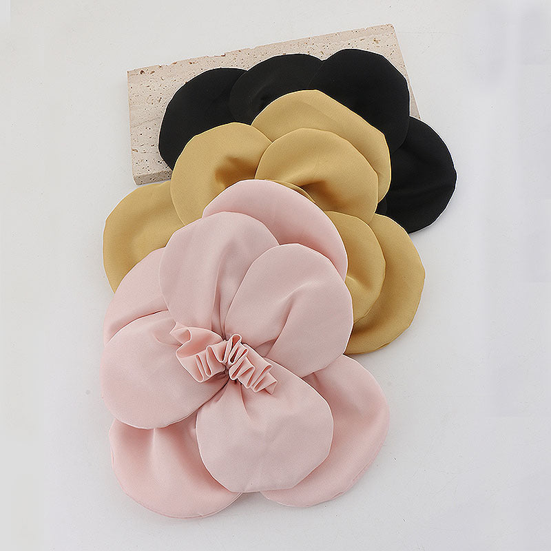 Elegant Flower Ribbon Women's Brooches