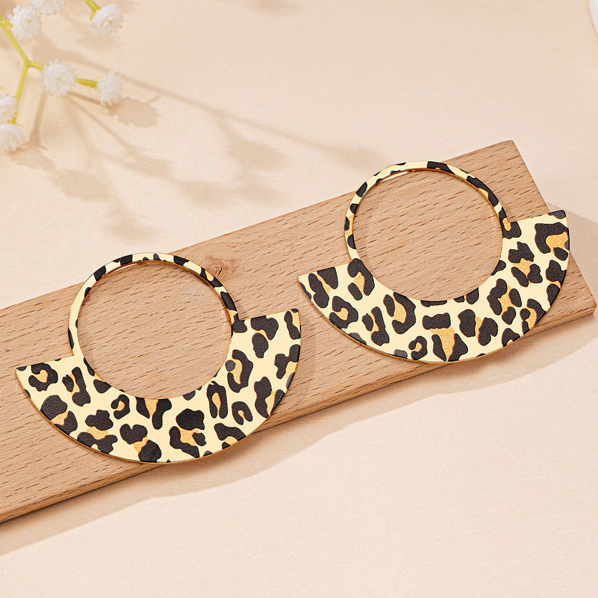 Elegant Vintage Style Round Leopard Ferroalloy Ear Studs