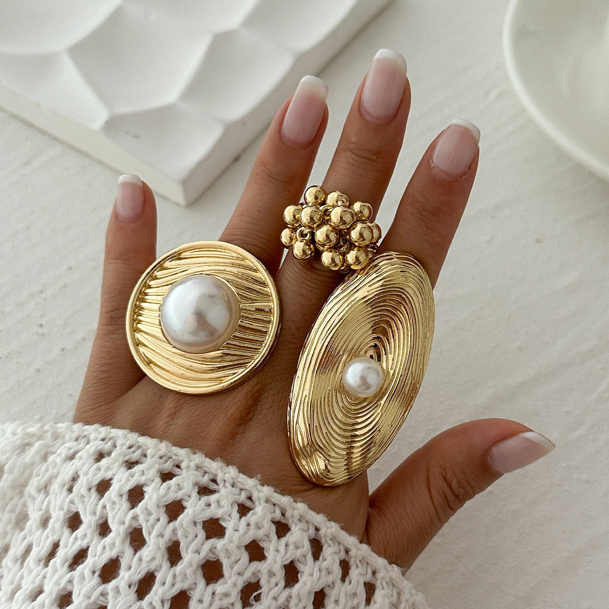 Oversized Round Women's Open Rings with Pearl