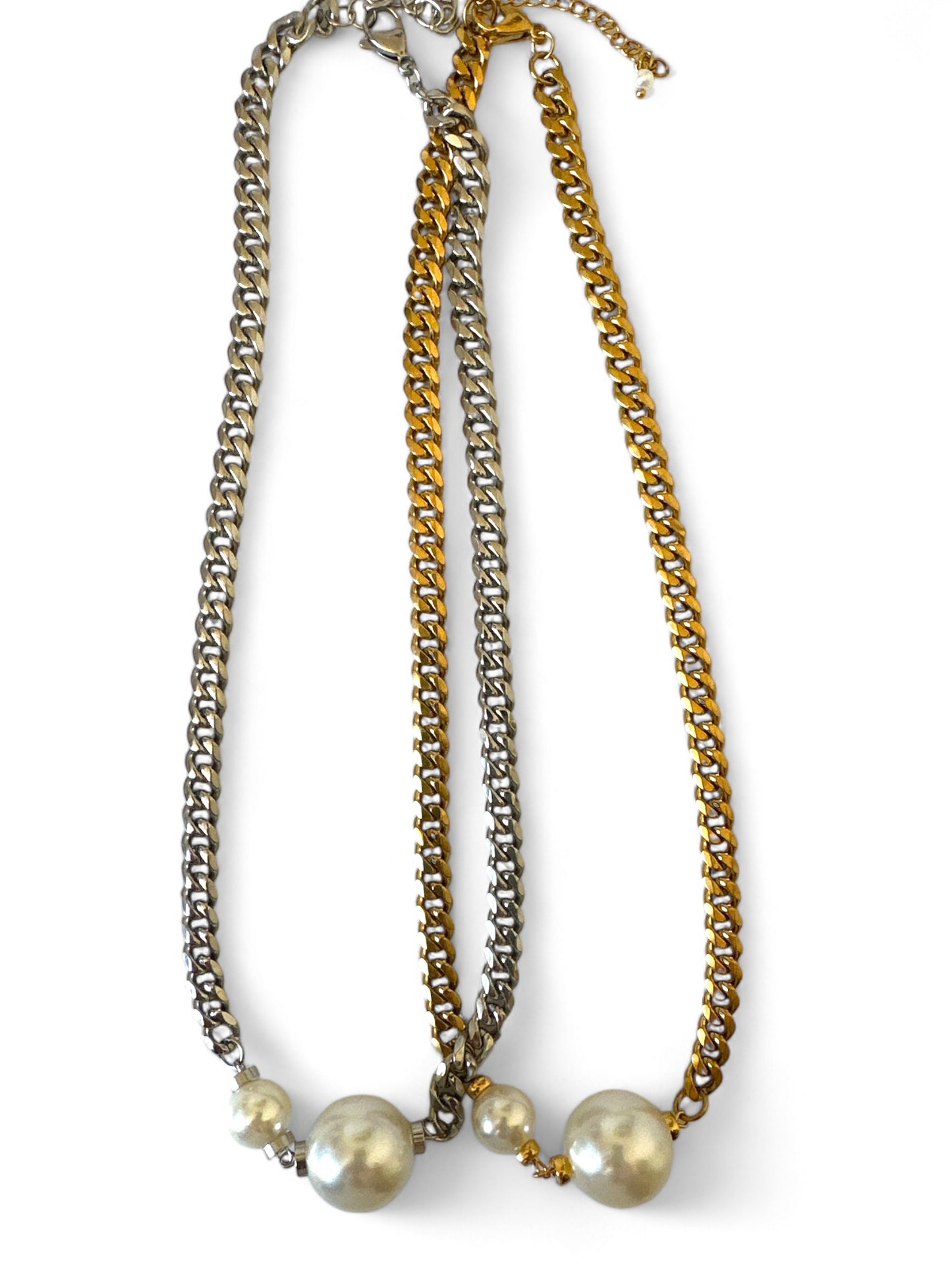 PEARLS STEEL NECKLACE