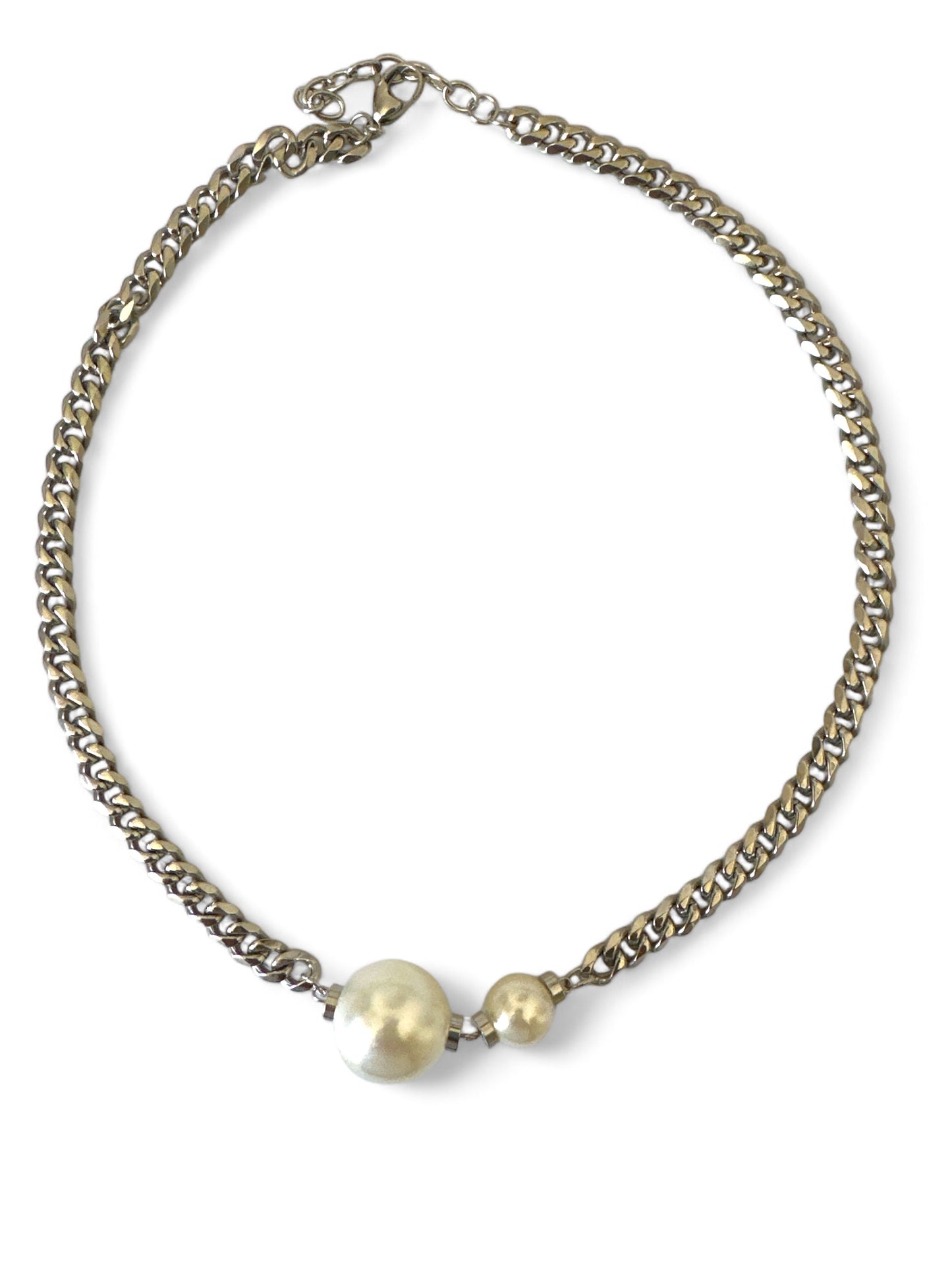 PEARLS STEEL NECKLACE