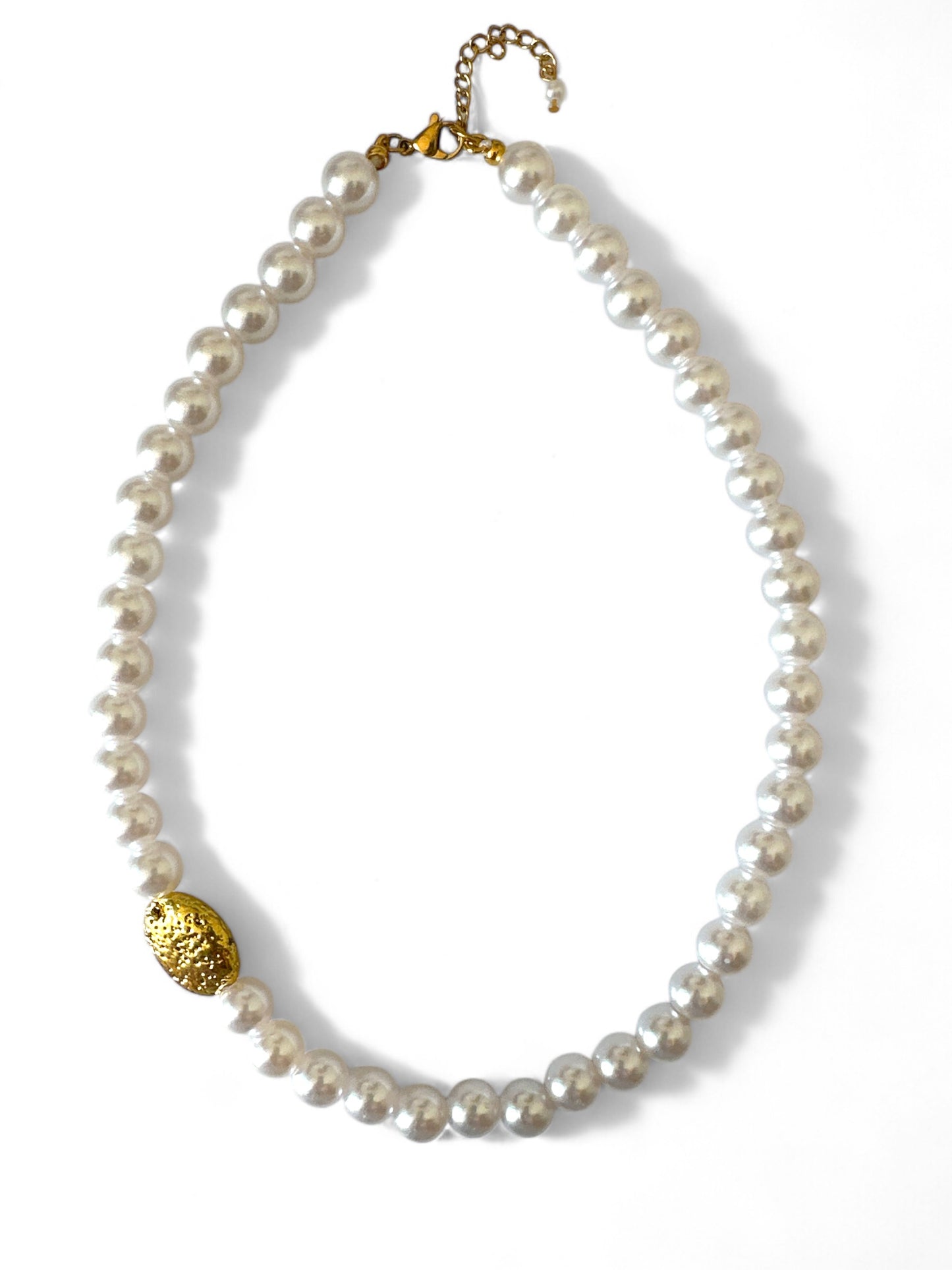 GOLDY PEARLS NECKLACE