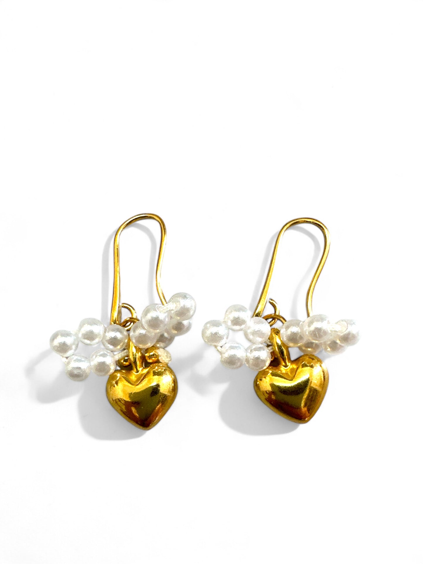 LITTLE HEART BOW PEARL EARRINGS