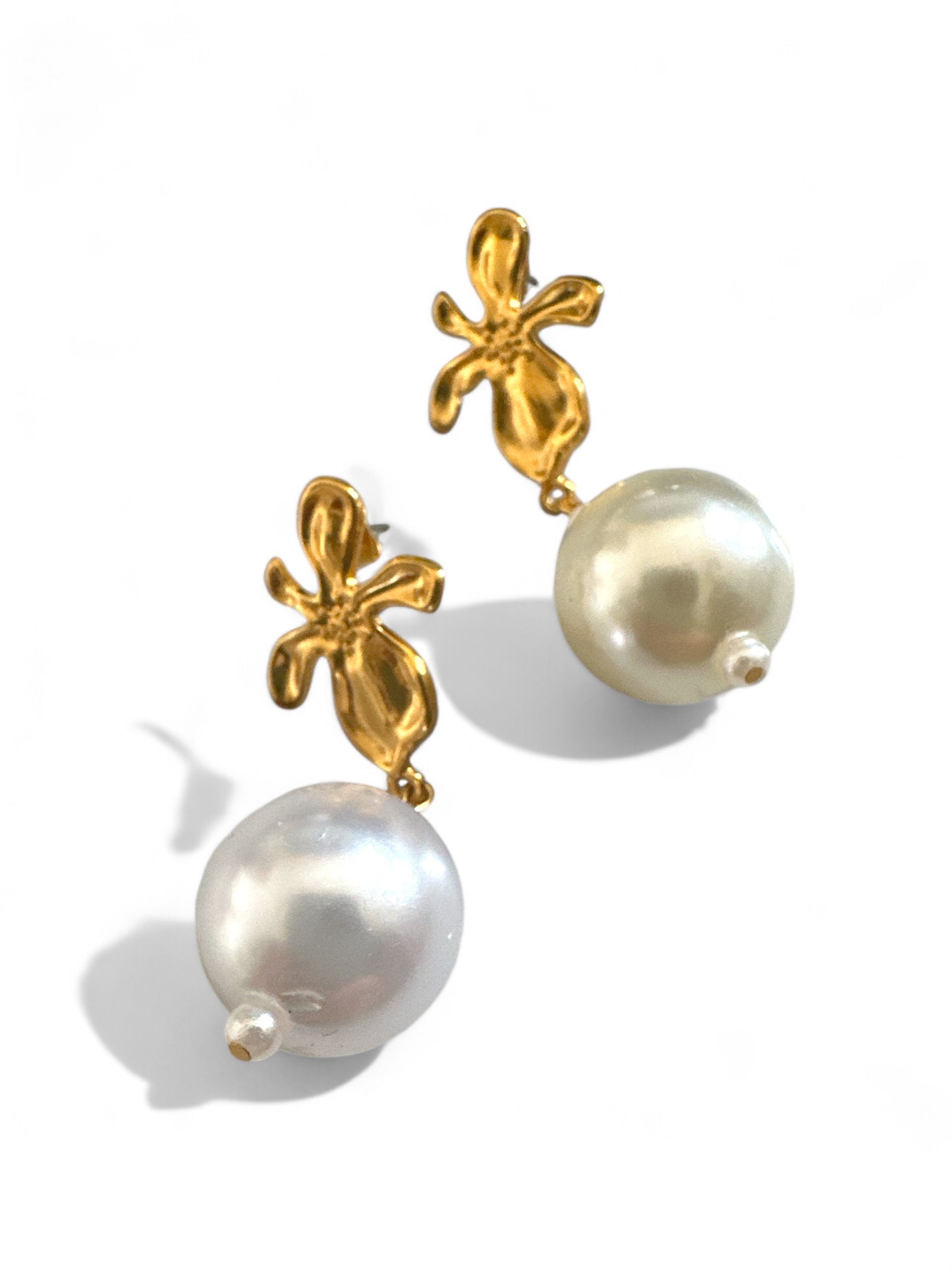 BALL FLOWER EARRINGS