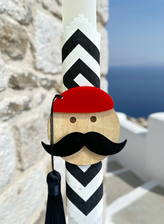 Χειροποίητη πασχαλινή λαμπάδα 30 εκ με τσολιά από ξύλο και πλεξιγκλάς, ελληνικό εταιρικό πασχαλινό δώρο – So Cute by Dimi