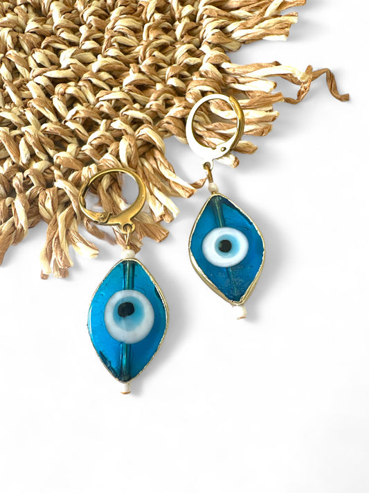 Eye Drop Minimal Earrings