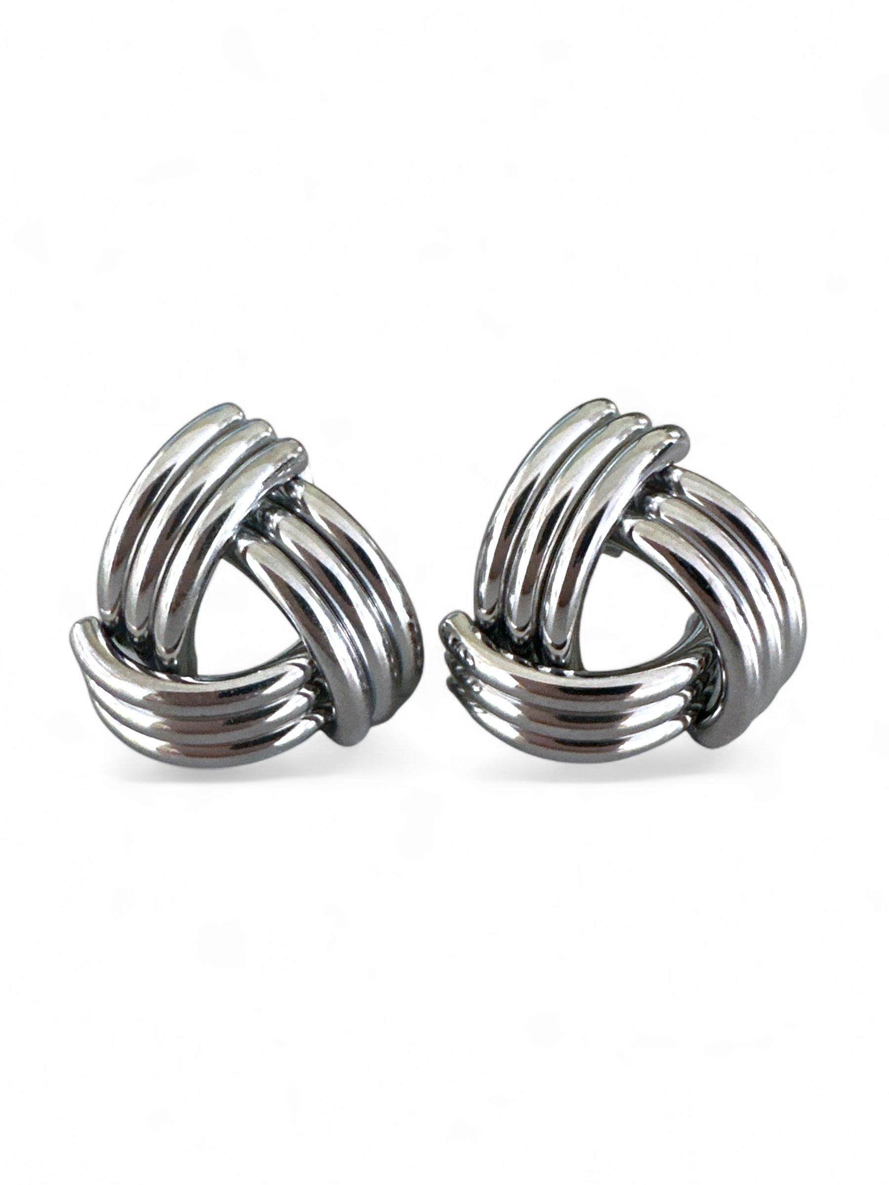 Ατσάλινα σκουλαρίκια σε σχέδιο κόμπου σε χρυσό ή ασημί – So Cute by Dimi χονδρική