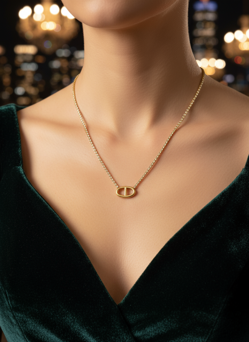 Ατσάλινο κολιέ με στρας και luxury-inspired μοτίφ – So Cute by Dimi χονδρική