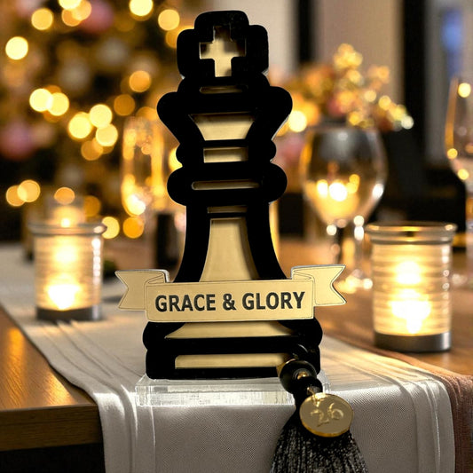 🤍✨ Επιτραπέζιο Γούρι 2026 King – Grace & Glory | Συλλογή CHESS BOLD | Plexiglass