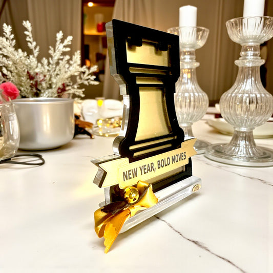 🤍✨ Γούρι 2026 Πύργος – Συλλογή CHESS BOLD | Plexiglass Επιτραπέζιο