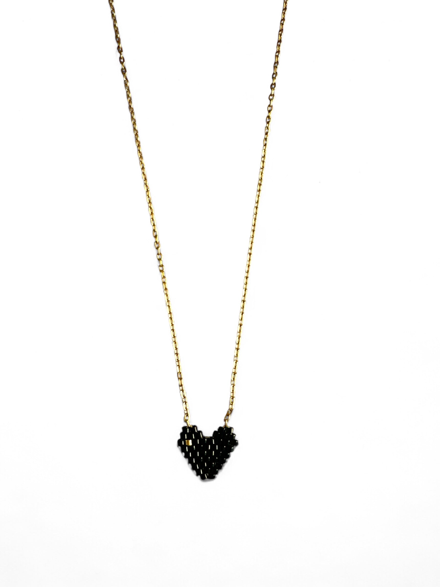 Mini Heart Glow ατσάλινο κολιέ με μαύρη καρδιά Miyuki – Χονδρική So Cute by Dimi