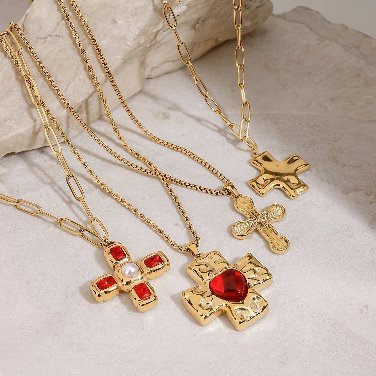 Ατσάλινα κολιέ σταυρός  σε χρυσό φινίρισμα – So Cute by Dimi χονδρική