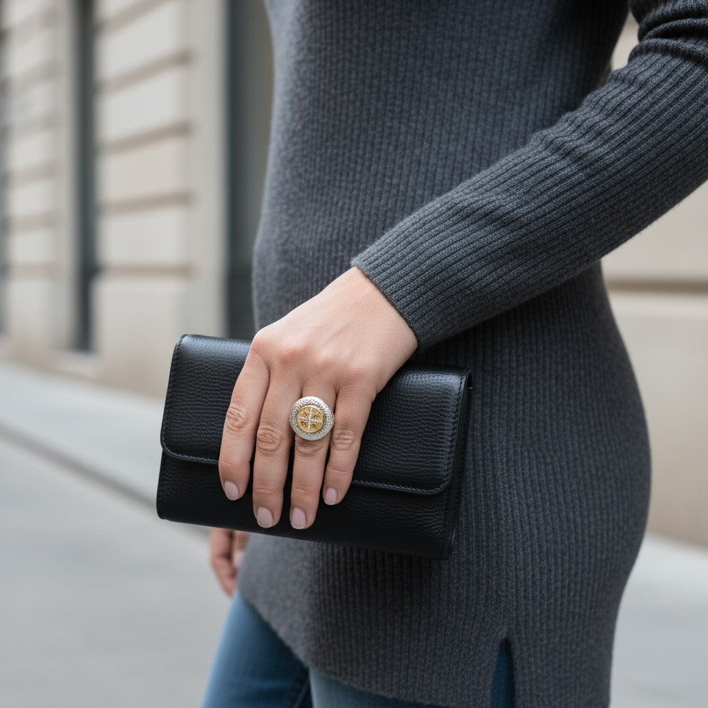 Divine Shine Ring – Ατσάλινο δίχρωμο δαχτυλίδι με κωνσταντινάτο και ζιργκόν- So Cute by Dimi Wholesale