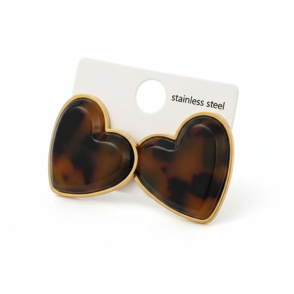 Tortoise Heart Earrings – Ατσάλινα Καρφωτά Καρδιές σε Καφέ Ταρταρούγα | So Cute by Dimi Χονδρική