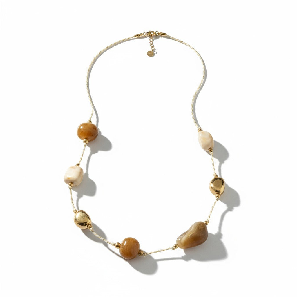 Μακρύ κολιέ με κορδόνι, χάντρες πέτρας και ατσάλινα μεταλλικά στοιχεία – So Cute by Dimi Χονδρική