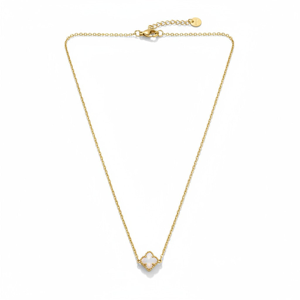 Ατσάλινο κολιέ So Cute by Dimi με τετράφυλλο μοτίφ σε μαύρο ή λευκό φίλντισι