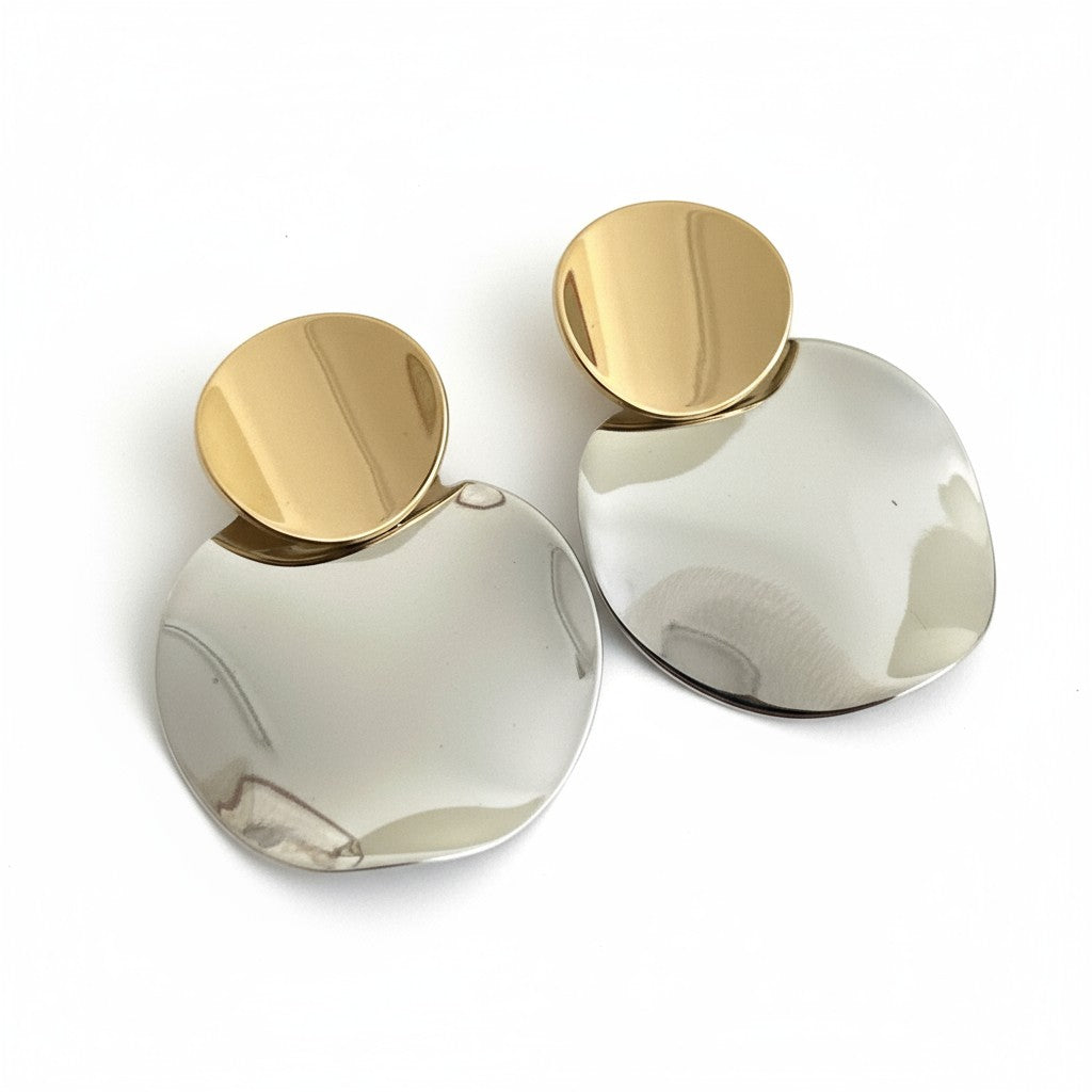 Ατσάλινα σκουλαρίκια 4 εκ. με μοντέρνο sculptural design σε χρυσό, ασημί & δίχρωμο So Cute by Dimi