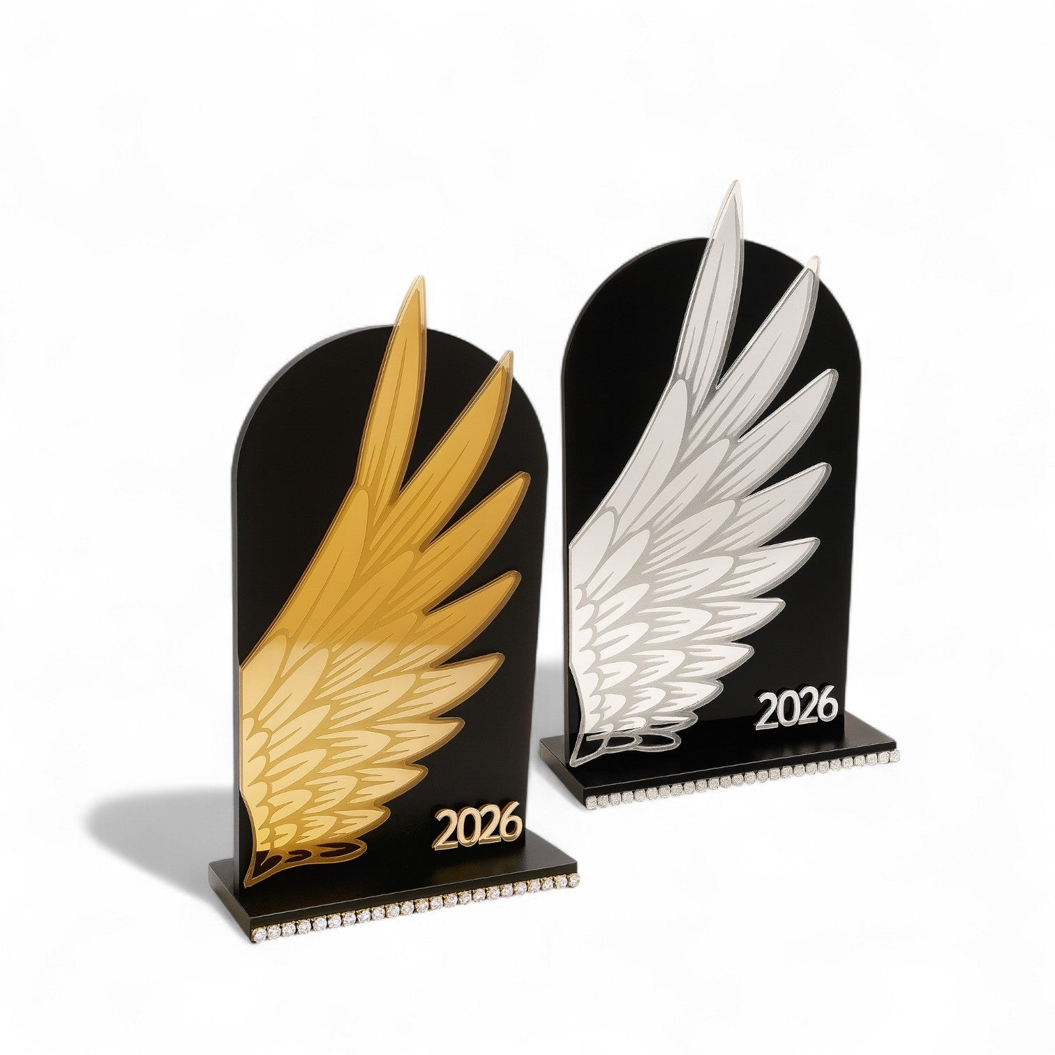 Επιτραπέζιο γούρι Angel Wing  με φτερό αγγέλου plexiglass καθρέφτη, ξύλινη βάση & στρας – χειροποίητο πολυτελές διακοσμητικό So Cute by Dimi Χονδρική