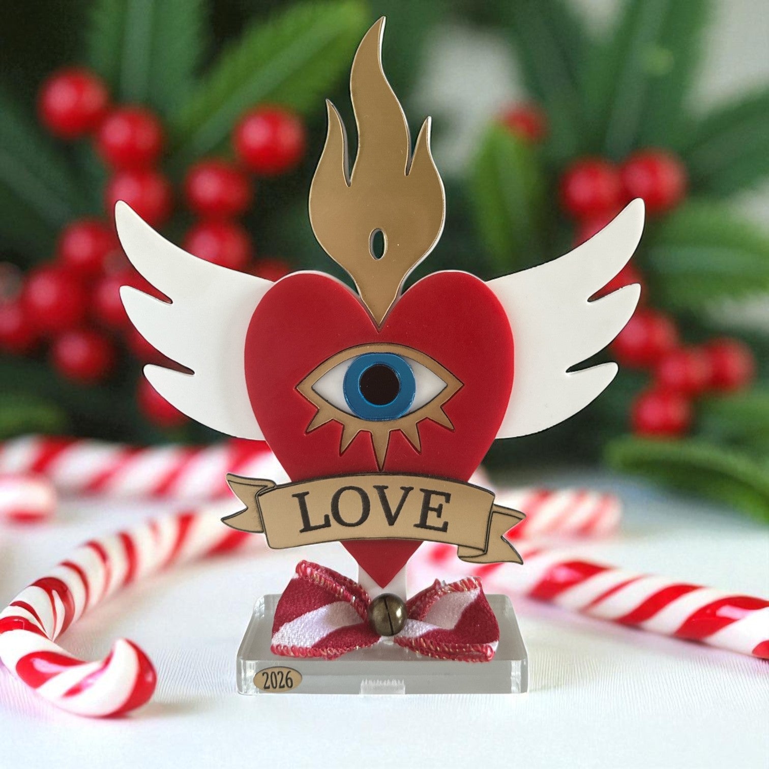 Χονδρικό επιτραπέζιο γούρι Christmas Pop Love Heart από plexiglass με μάτι, φλόγα & φτερά – So Cute by Dimi