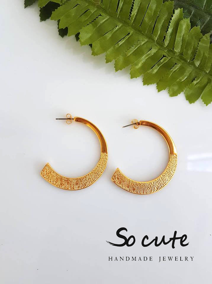 Semicircle hoop earrings, pack of 2 sets (4pcs)