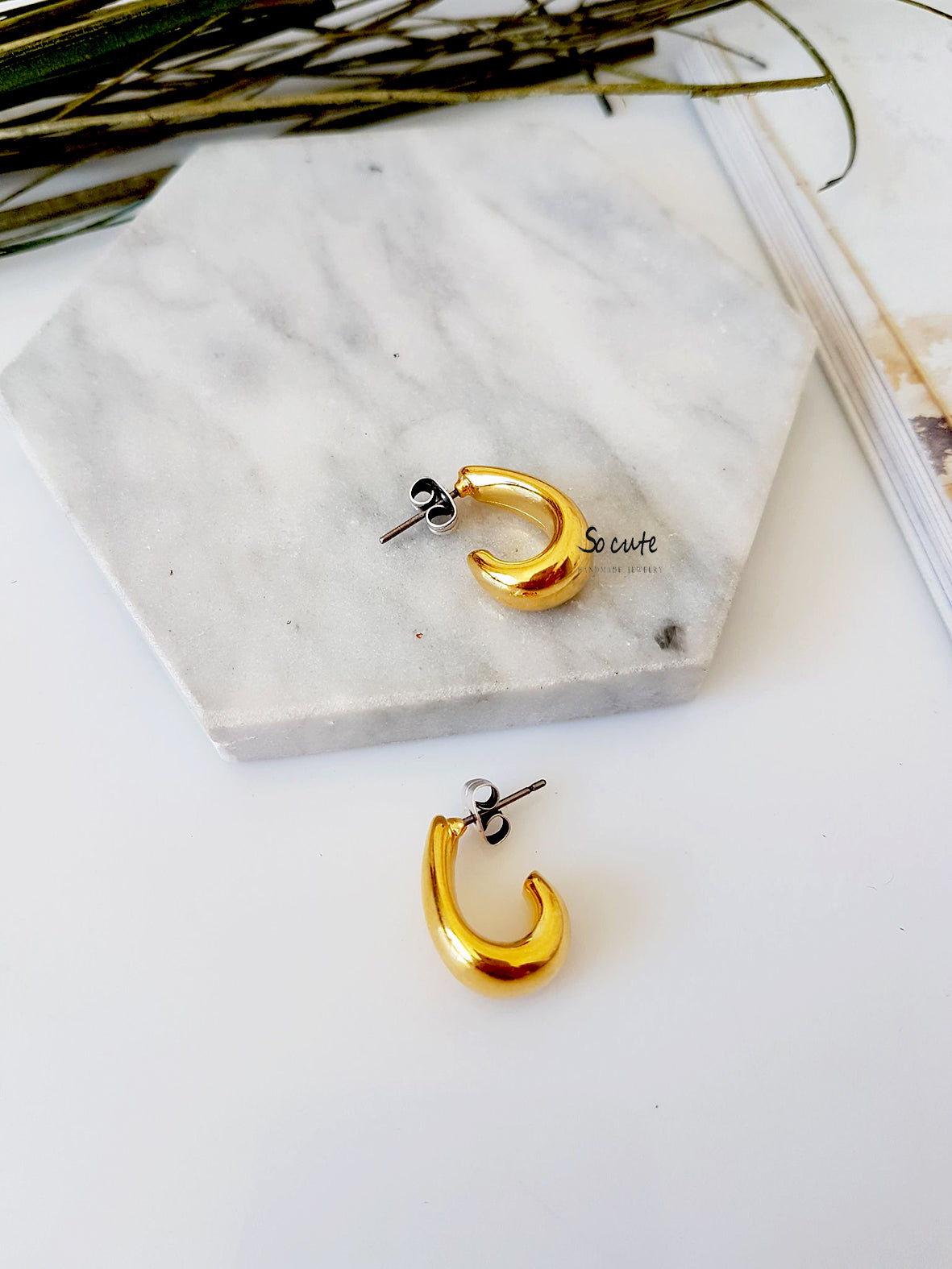 Small hook earrings, package of 3 sets (6pcs)