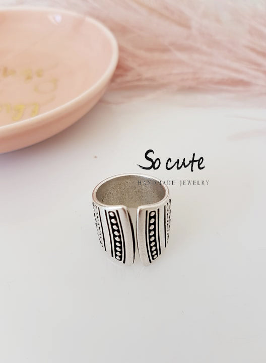 Wide ring with opening in a package of 3 pieces - SoCuteb2b