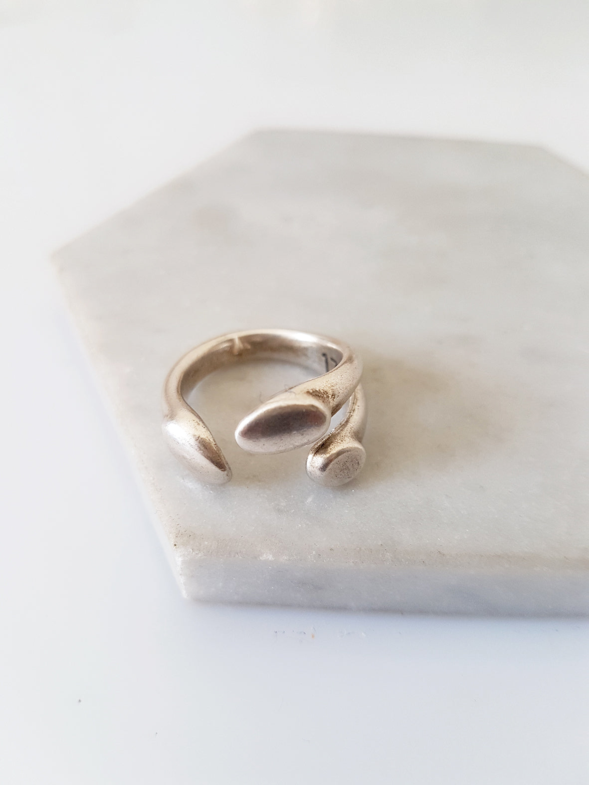 Ring with triple finish in a package of 3 pieces