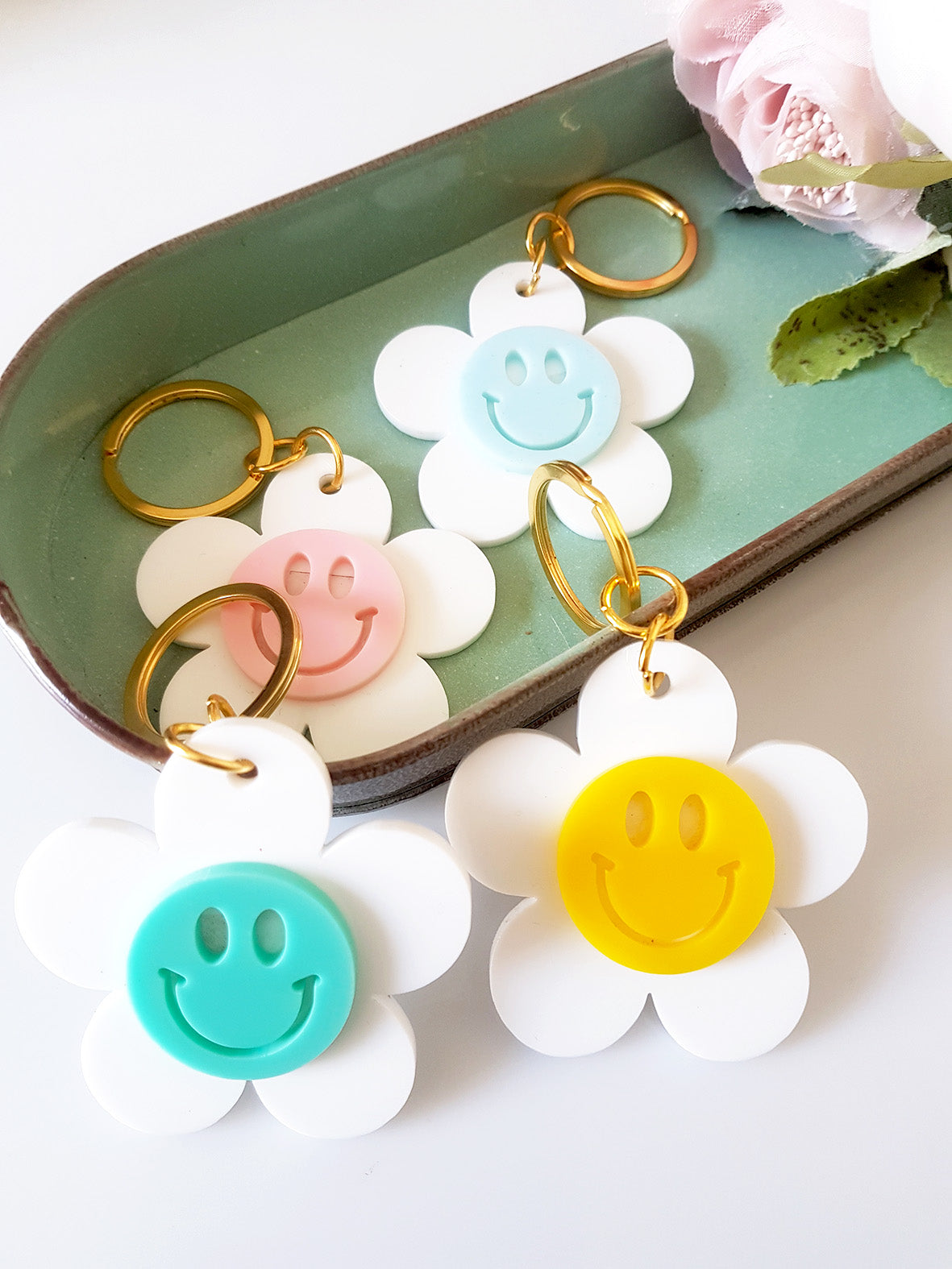 Πλεξιγκλάς μπρελόκ Smile - So Cute by Dimi