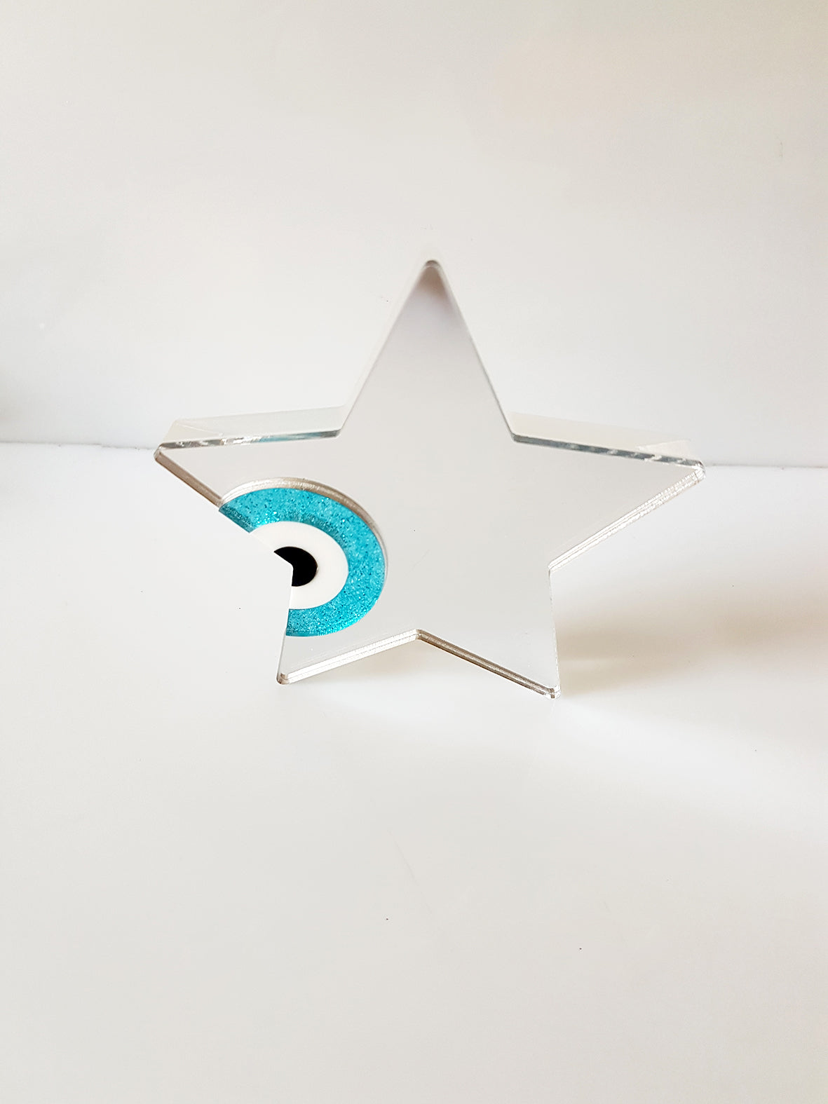Star shaped table charm with evil eye of plexiglass mirror - SoCuteb2b